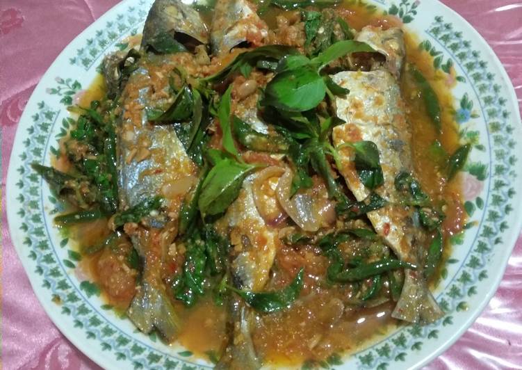 Ikan Kembung Touco Daun Kemangi