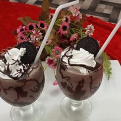 A picture of Oreo milkshake.