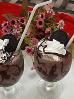 A picture of Oreo milkshake.
