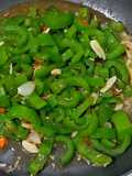 Tumis Pare Belut