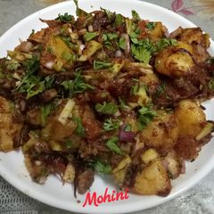 A picture of Street type aloo ragda chaat.