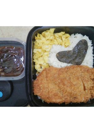 Foto resep Chicken katsu scrumble egg with tonkotu sauce