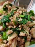 หมูสับผัดต้นหอม