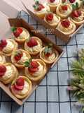 1131. Soes topping strawberry