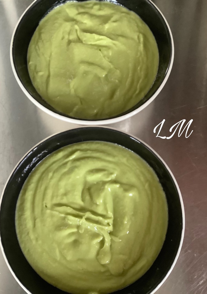 Una foto de Salmorejo verde light de aguacate en Thermomix