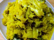 Una foto de arroz con cúrcuma