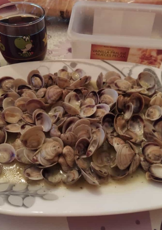 Una foto de Almejas a la marinera