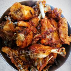 A picture of Fried chicken.