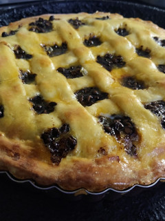 Una foto de Pasta frola de dulce de batata y chocolate sin manteca