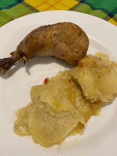 Una foto de Jambonette, papás parmentiére, al aceite de romero 🍗