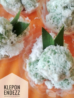 Foto resep KLepon ijo Royo2