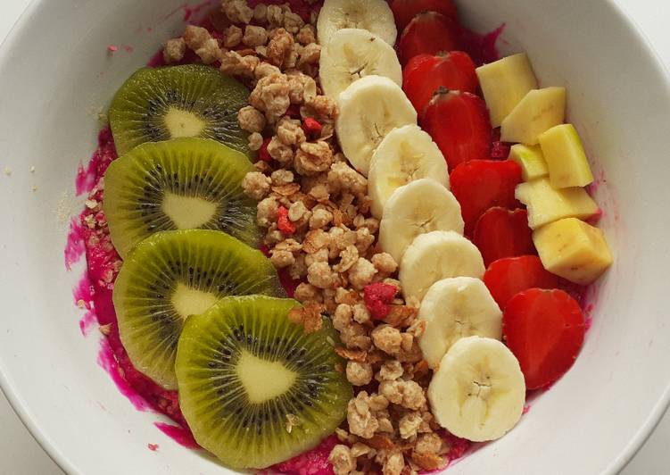 Cara Gampang Membuat Smoothies bowl buah naga yang Enak