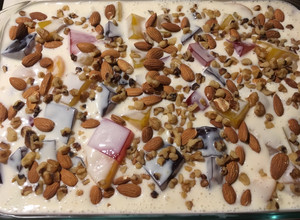 Una foto de Cóctel de frutas con gelatina y yogurt