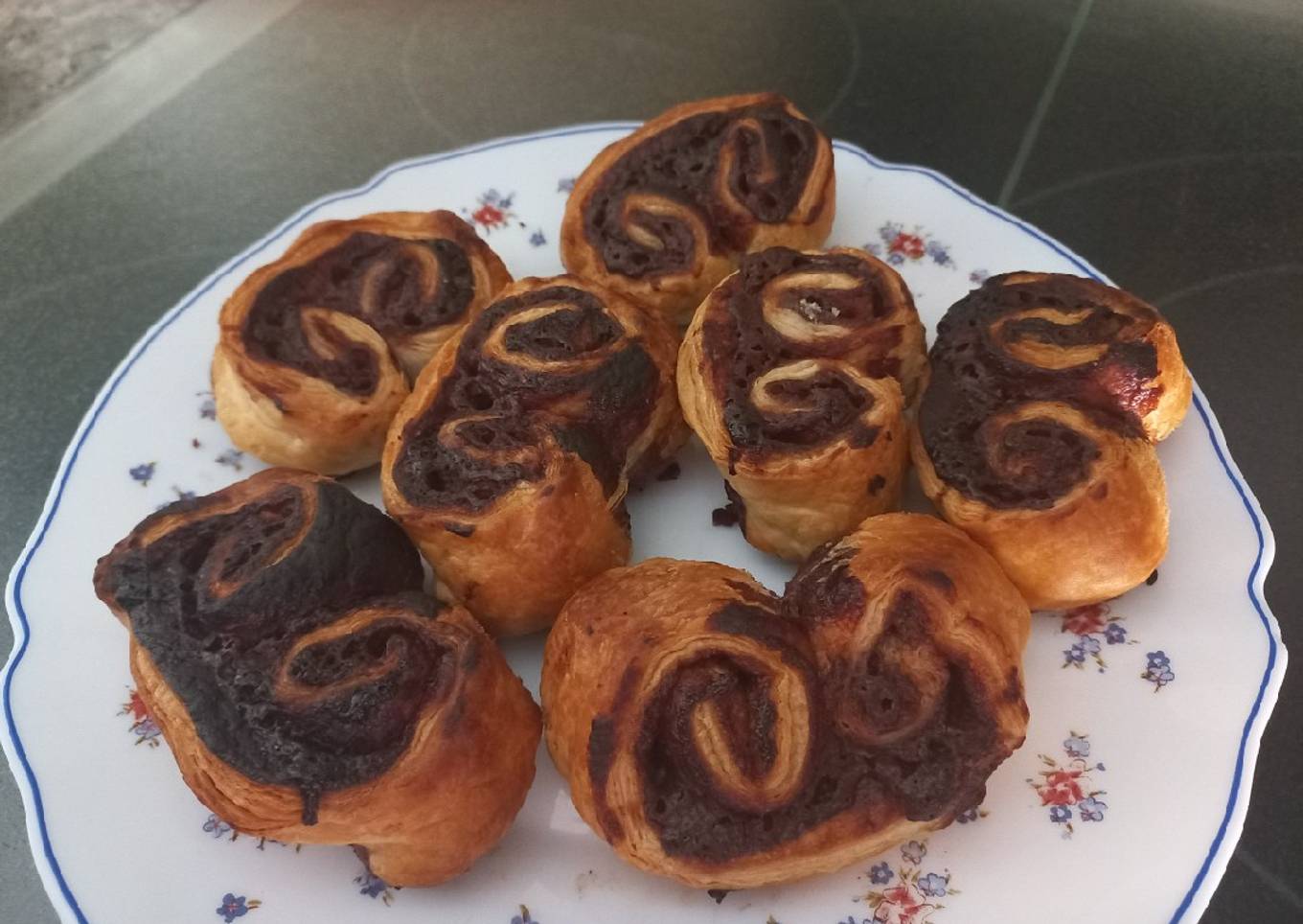 Palmeritas rellenas de Nutella