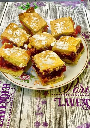 Meggyes - túrós pite recept fotója