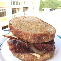 A picture of Spam With Onion Black Pepper Sauce Sandwich.