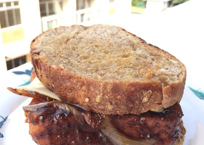 Recipe of Homemade Spam With Onion Black Pepper Sauce Sandwich