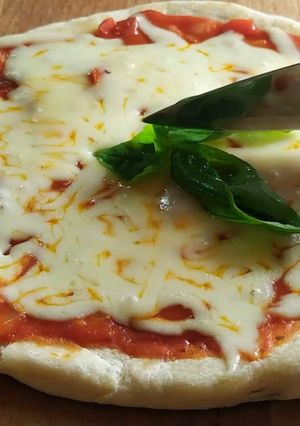 Una foto de Pizza al sartén, sin horno y sin levadura