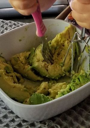 A picture of Avocado dip.