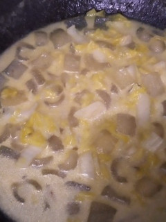 A picture of Beef Tendons and Nappa Cabbage in Coconut Sauce.