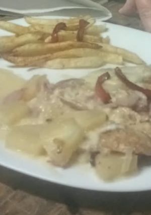 Una foto de Pollo caribeño