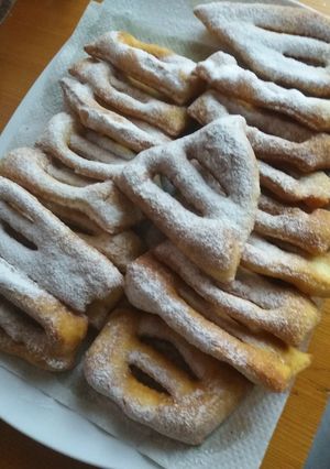 Csőröge fánk recept fotója
