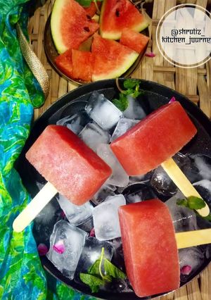 A picture of Watermelon popsicles.