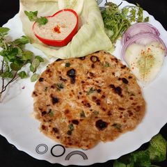 A picture of Veg Paratha.
