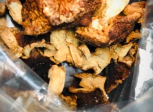 Setas Shiitake secas Japonés JOSHISHIITAKE🇺🇾🇯🇵干し椎茸 Una foto de Setas Shiitake secas Japonés JOSHISHIITAKE🇺🇾🇯🇵干し椎茸