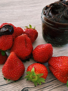A picture of Homemade vegan Nutella♥️.