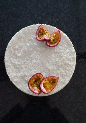 Une photo de Entremet noix de coco mangue passion