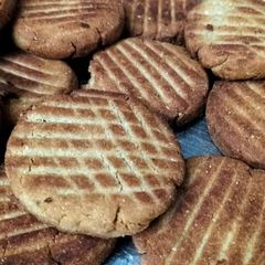 A picture of Thapi Gur Mewa tikki.