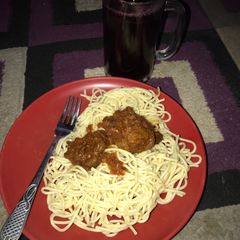 A picture of Spaghetti with spicy beef sauce.