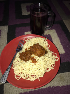 A picture of Spaghetti with spicy beef sauce.