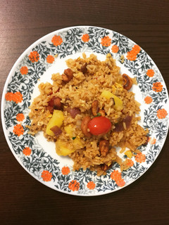 A picture of Pineapple fried rice.