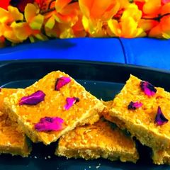 A picture of Rose Besan ki burfi.