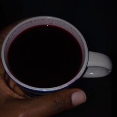 A picture of Mango and orange flavored zobo.
