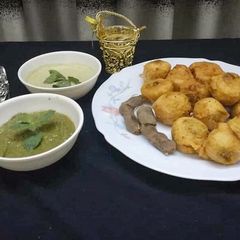 A picture of Aloo imli ke kachoray.