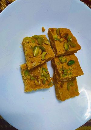 मैसूर पाक रेसिपी मुख्य फोटो