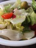 Ensalada de peras y cherry