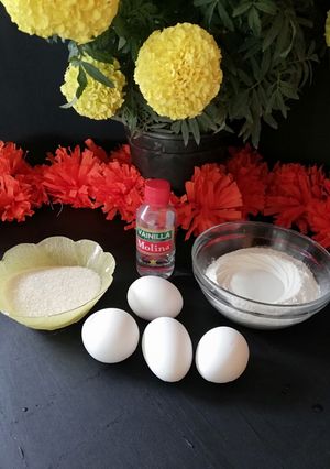Una foto de Bizcocho de vainilla remojado en jarabe de tejocote con mezcal
