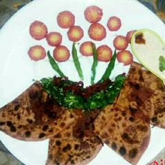 A picture of Stuff beetroot paratha.