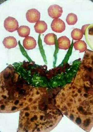 A picture of Stuff beetroot paratha.
