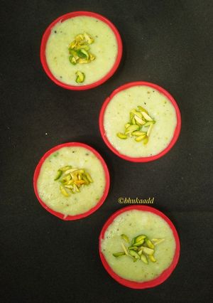 A picture of Pista phirni.