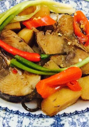 Hình của món Cá Ngừ kho măng củ.