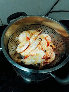 Hình của món Tôm hấp bia.