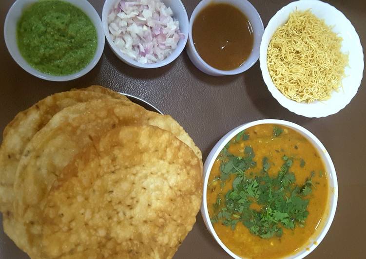 7 Easy Ways To Make Dal Pakwan