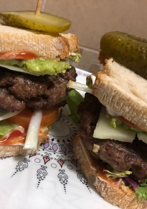 Una foto de Pamburguesa 🤤🤤🍔🥒