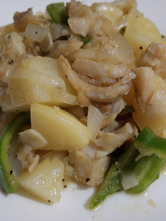 Una foto de Bacalao con papas
