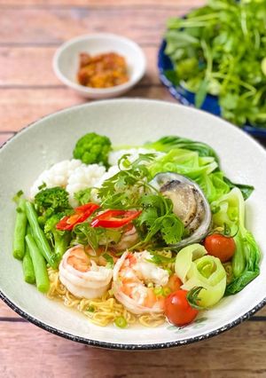 Hình của món Mì Gói Hải Sản.